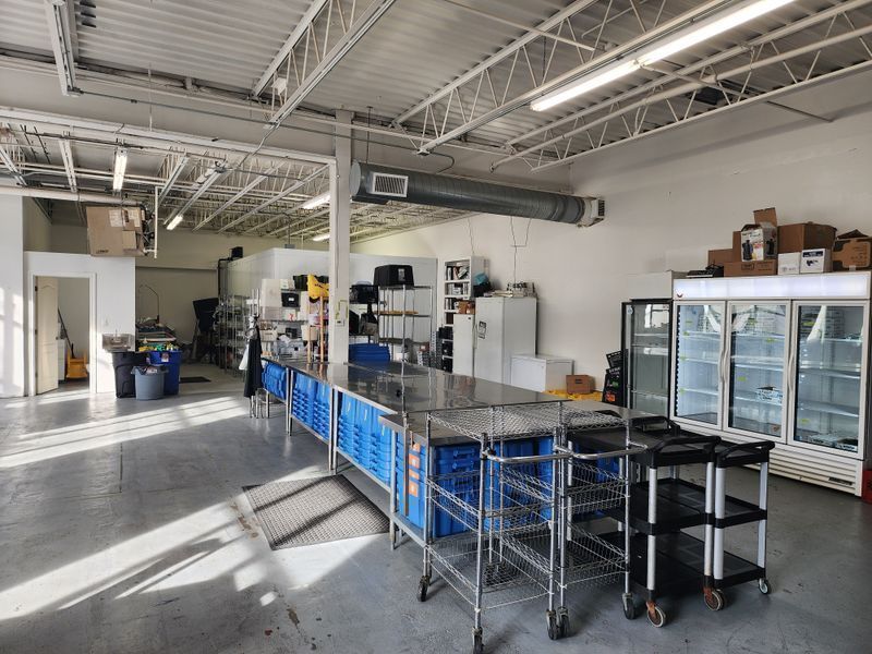 Whole kitchen