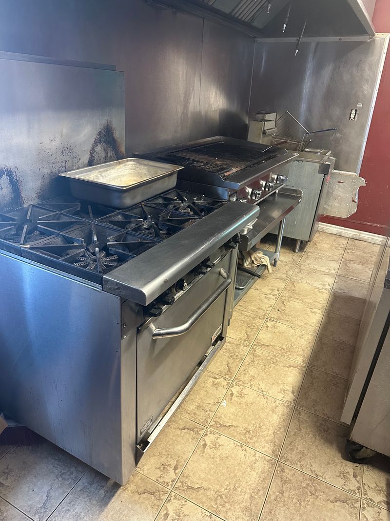 Whole kitchen, Hot & Cold Prep